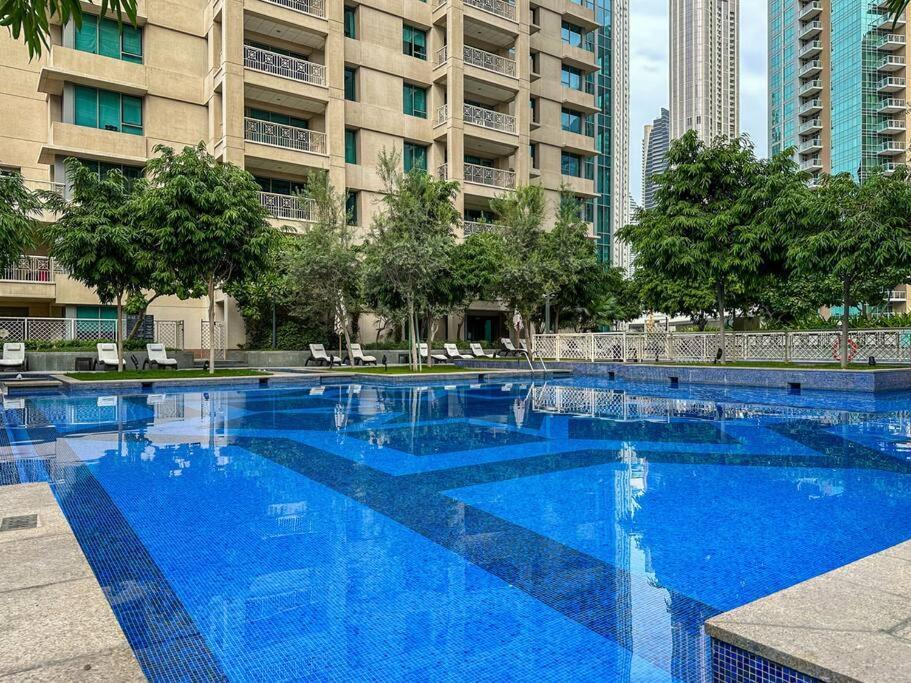 Studio In Best Part Of Downtown With Amazing Pool Dubaï Extérieur photo